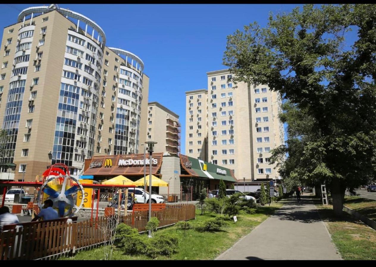 Студия New York В Самом Центре Города Apartment Almaty Exterior photo